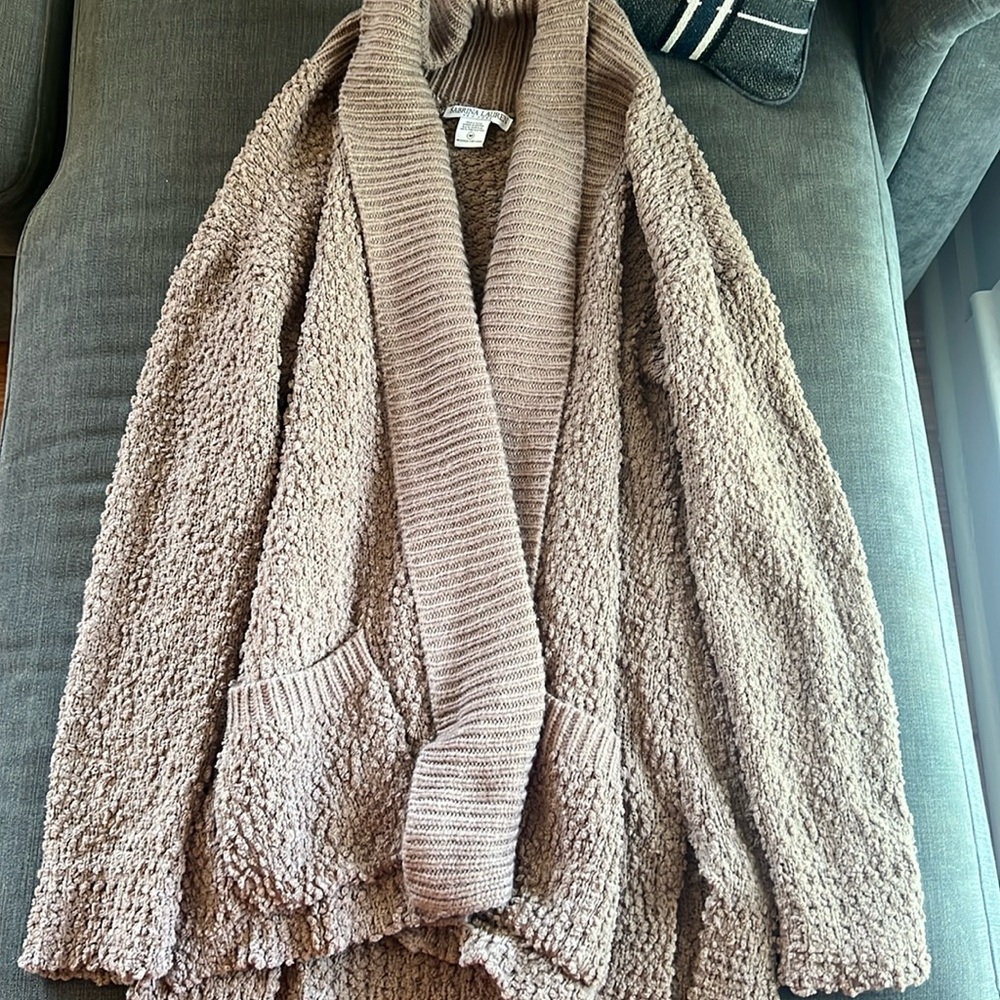 Women’s brown cardigan with pockets